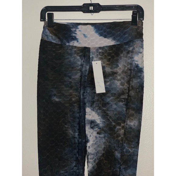 NWT Anti Cellulite Tie Dye Leggings - Picture 6 of 12